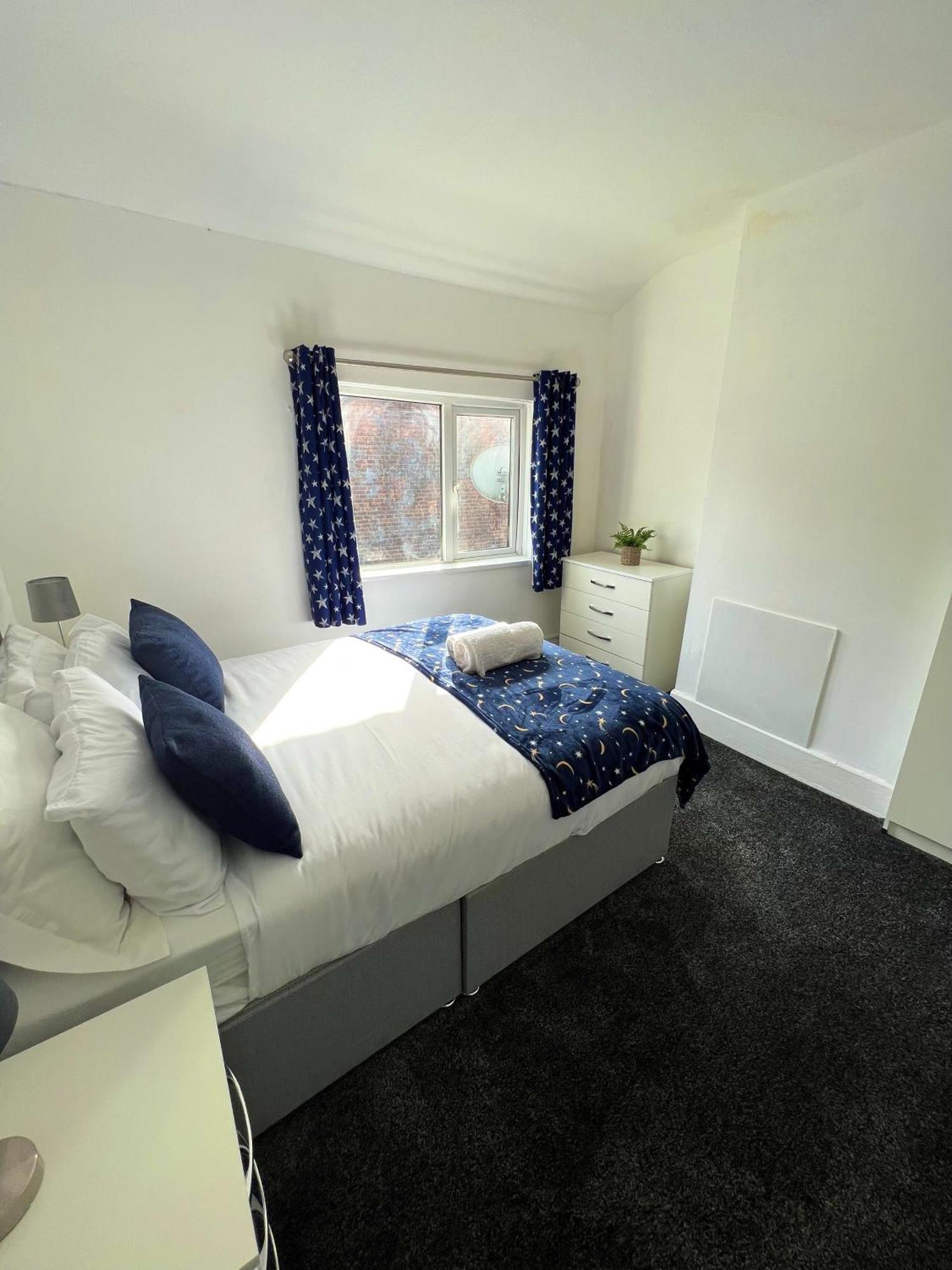 Villa 4 Brh For Large Group Birmingham Extérieur photo